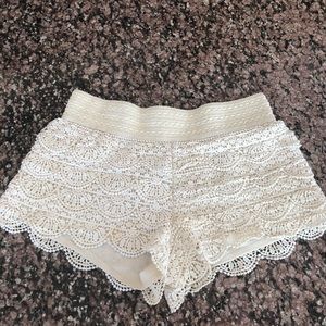 Kohl’s Rewind Cream Lace Shorts